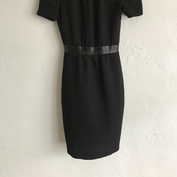 H&M Pleated Neck Ruffle Sleeve Faux Leather Waist Size 2 - Picture 2 of 2